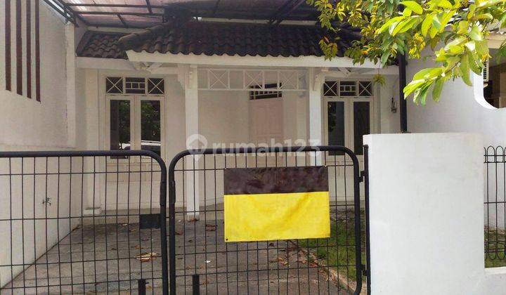 Rumah Nyaman dan Siap Huni di Kawasan Anggrek Loka, Graha Raya, Bintaro 2