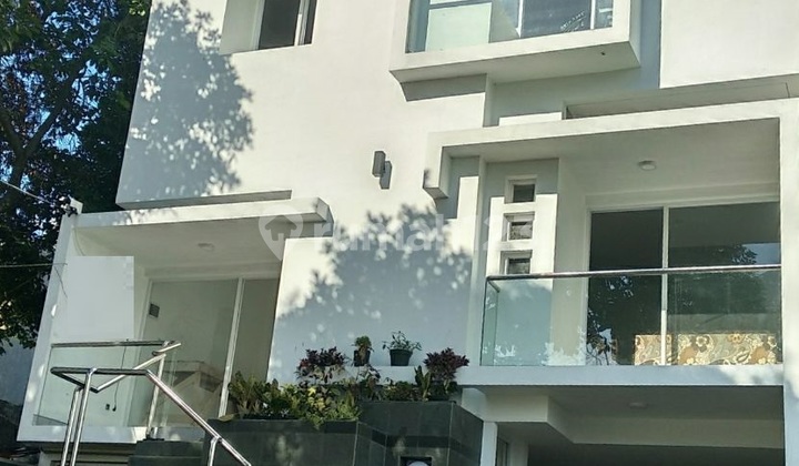 Rumah cantik Brand New di serua ciputat