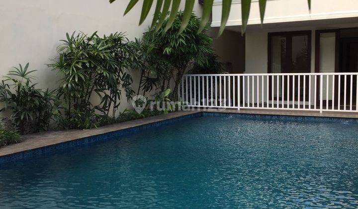 Rumah Kemang siap huni dgn kolam renang dan taman 1