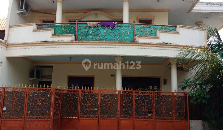 Rumah Cempaka Putih Strategis, LT 164m2 2 lantai, Akses jalan 2 mobil 2