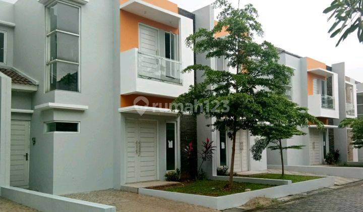 Rumah mewah 3 kamar lokasi strategis dekat toll bintaro 2