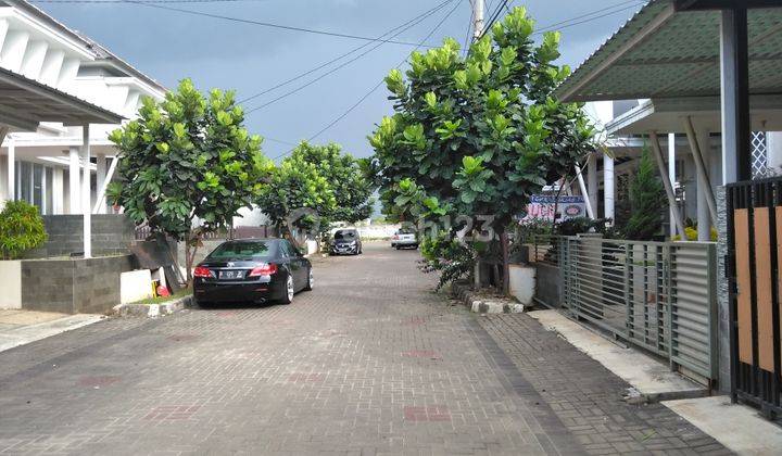 Rumah di perumahan Bukit Cimanggu city akses dekat Tol  2