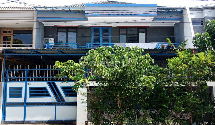 Rumah Cantik 2 Lantai Termurah di Pluit Karang Asri LT 200 m2 LB 355 m2, Akses Jalan 3 Mobil 1