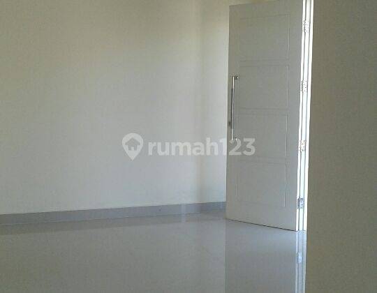 Rumah mewah 2 lantai poros jalan Daeng Tata 2