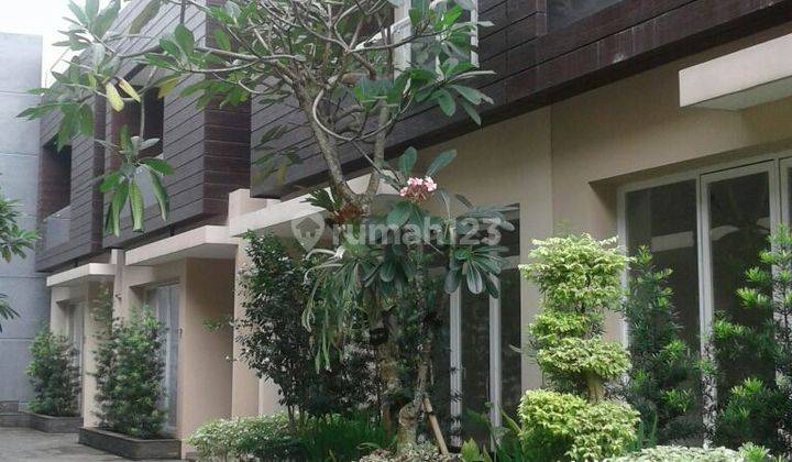 Rumah Baru 3 lantai dalam Twonhouse Lux di Kemang Selatan 1