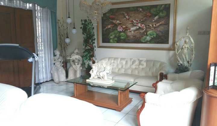 MURAH !! HITUNG TANAH Rumah cantik asri dengan kolam cantik @ Sayap Pasteur 2