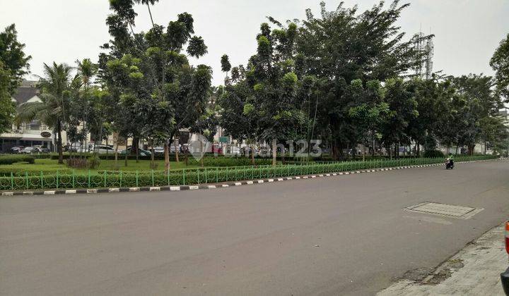 Rumah Cocok Untuk Tinggal Atau Usaha Di Depan Taman Barito  2