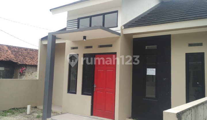 Rumah dalam cluster Griya Azizan Rumah dalam cluster Griya Azizan