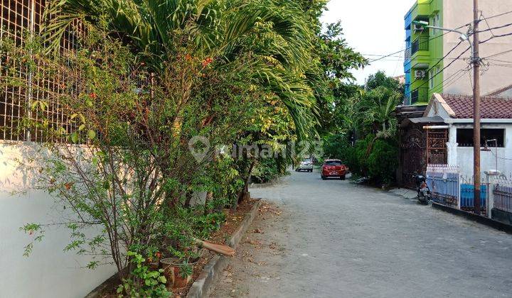 Rumah Hoek 2 Lantai termurah di Vikamas LT 230m2 dibawah NJOP, Akses Jalan 2 Mobil, Parkir Luas 2