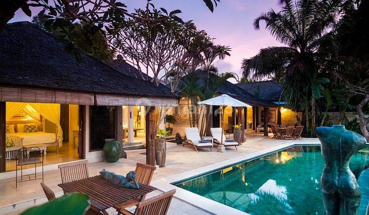 Luxury Freehold Villa Style Modern Balinese Style with View of Eternal Rice Fields in Berawa Canggu  2