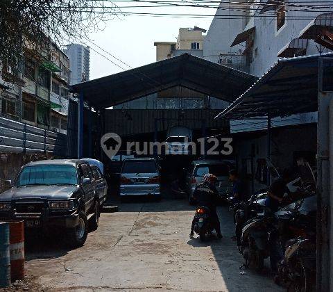 Tanah &amp; Bangunan Murah di Pasar Baru LT 171m2, cocok untuk bengkel, usaha spareparts, atau Kost-Kostan 1