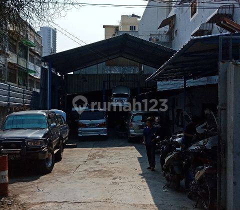 Tanah &amp; Bangunan Murah di Pasar Baru LT 171m2, cocok untuk bengkel, usaha spareparts, atau Kost-Kostan 2