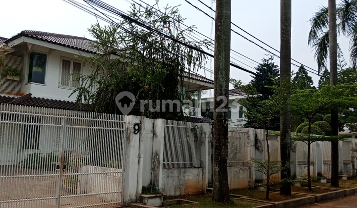 Rumah Hoek Cantik Termurah Kemang Selatan LT 1238 m2, LB 850 m2, Akses Jalan 3 Mobil, view Taman, Asri, Harga 8,5 juta per meter 2
