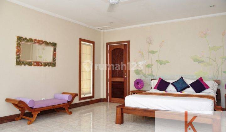 THREE BEDROOMS NESTLED IN A PEACEFUL VILLAGE UBD153 2