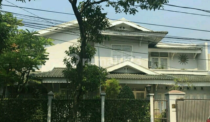 Rumah cantik pinggir jalan utama Bintaro 2
