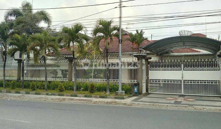 RUMAH BAGUS SANGAT TERAWAT BISA UNTUK USAHA DI JALAN POROS ESBERG TIDAR MALANG 1