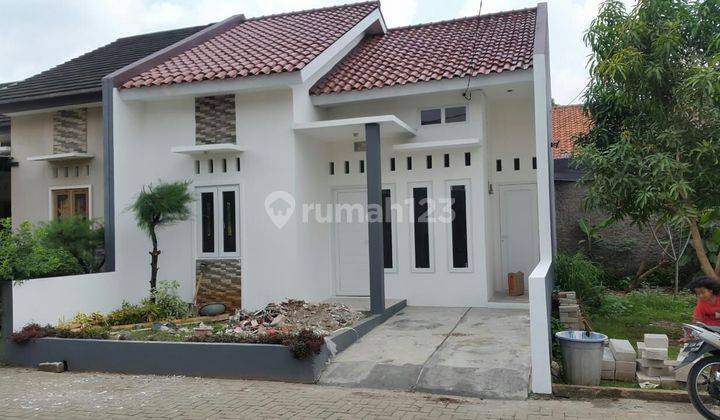 Rumah Syariah Siap Huni Cantik Strategis Dekat Toll JATIWARNA BEKASI 1