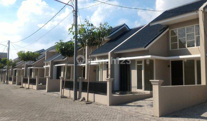 Rumah baru minimalis harga 380jutaan saja! di Golden Berry Regency Menganti 2