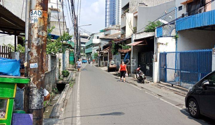 Rumah Hitung Tanah Pasar Baru @ 18 juta/meter LT 302 m2, Cocok untuk Kost-Kostan, Akses Langsung 2 Mobil ke Jalan Raya 2