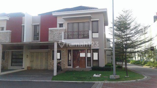 Green Lake City 13,5x20m2 Hoek Kosong murah BU 2