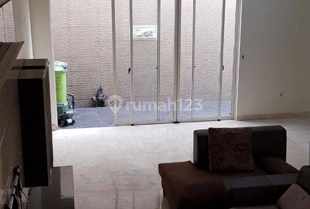 Rumah 3 Lantai Semi Furnished Sertifikat Hak Milik di Bukit Golf Mediterania Cluster Crown Pantai Indah Kapuk, Jakarta Utara 1