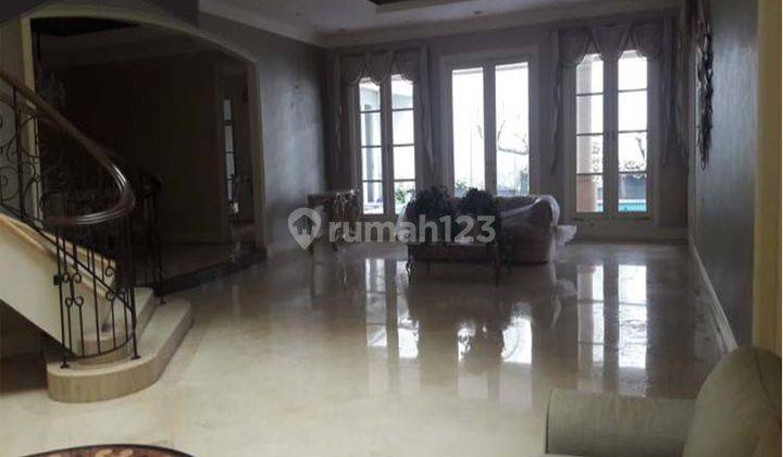 Rumah Mewah 2 lantai  di Intercon Kebon Jeruk-Jakarta Barat 5BR Semi Furnish + Pool Harga Masih Nego 1