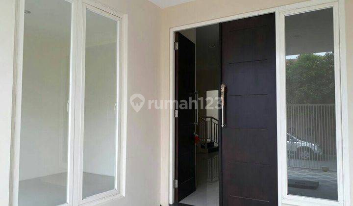 Rumah gress minimalis hadap utara di Dukuh Kupang Surabaya 1