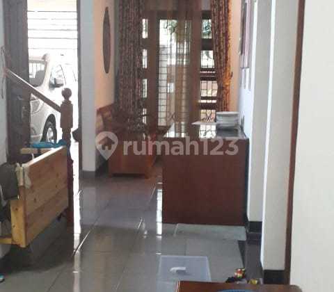 Nice house in Rempoa cluster near Lebakbulus MRT station 2