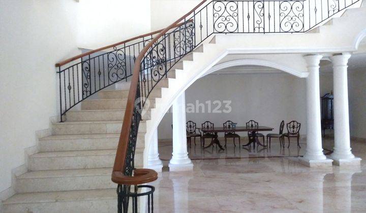 Wow!  Furnished? S. Pool? US$2,500/mo? 2