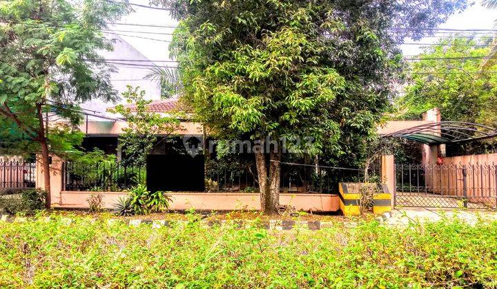 Rumah Luas Asri Komplek Billymoon Pondok Kelapa 1