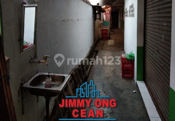 Old house, land price calculated cheap SUPER BU in Jatipadang TB Simatupang South Jakarta