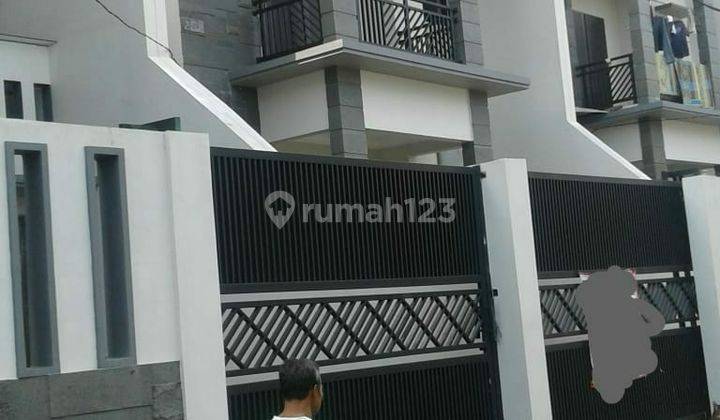 Rumah Siap Huni Cantik, Nyaman, Asri, Lokasi Strategis di Pejaten 1