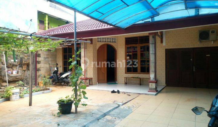 RUMAH BAGUS MURAH HALAMAN LUAS ADA KOLAM RENANG 1