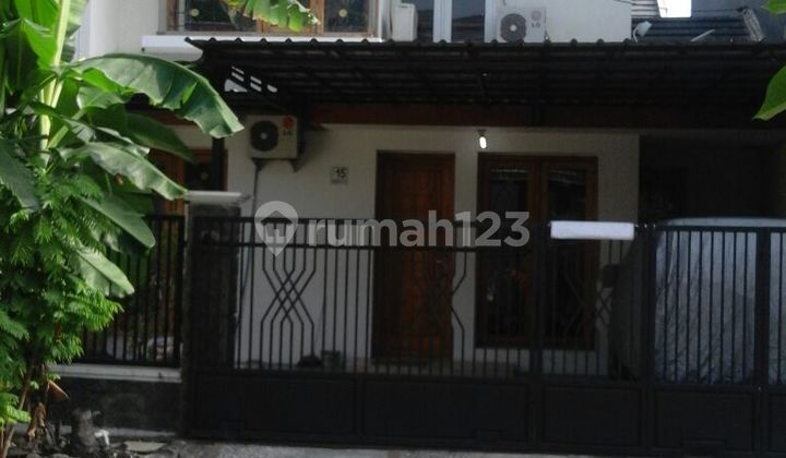 Rumah di Jln Dr Wahidin Gresik Rumah di Jln Dr Wahidin Gresik