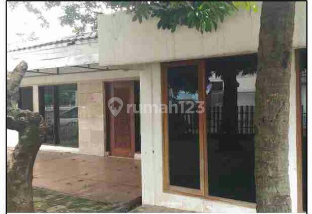 Dijual Rumah Tua di Jl. S. Parman, Jakbar 1