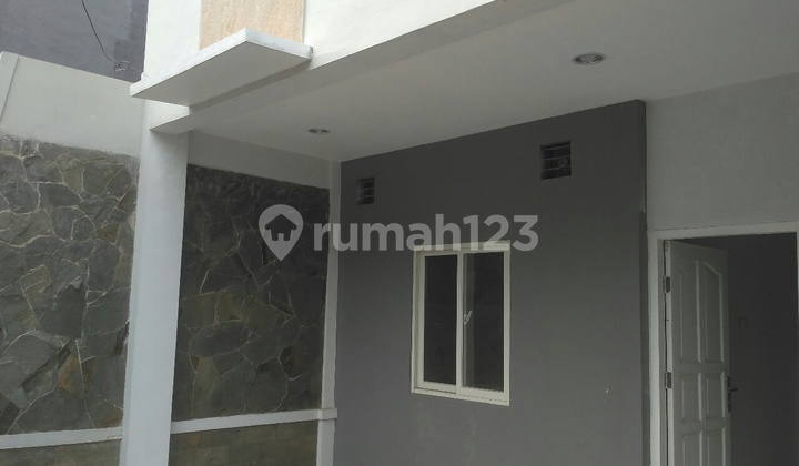 Rumah Bagus Siap Huni di Cilandak. Rp115jt/Thn. Info : 0812xxxxxxxx.