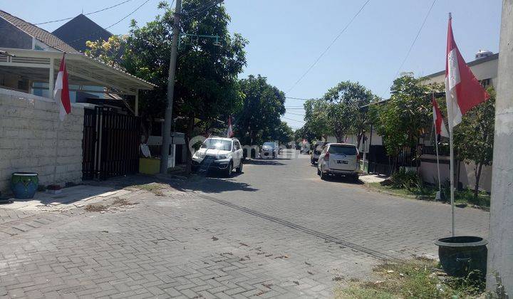 Rumah di Selatan Surabaya Delta Sari Baru Dalam Cluster Hook 2