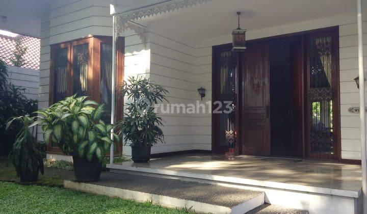 Rumah Tua Terawat Jalan Lembang Menteng 2