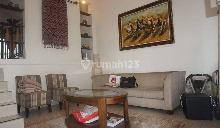 Pondok Indah, Rumah 2.5 lantai, Siap huni, Semifurnished,  2