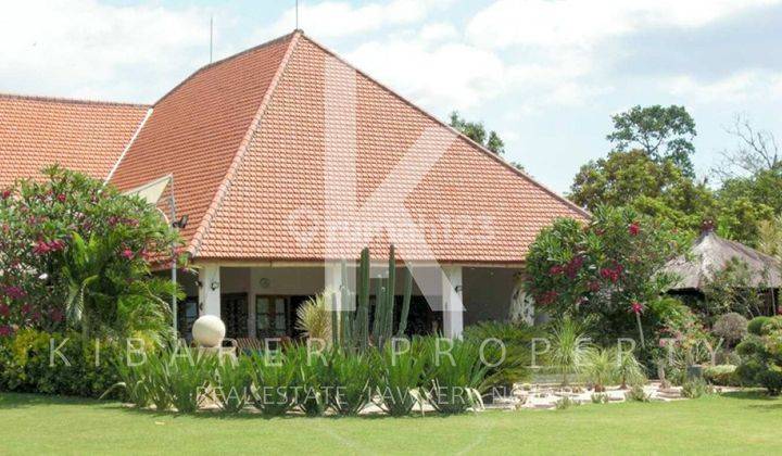 AMAZING FREEHOLD VILLA WITH SPACIOUS LAND IN BULELENG VL1721 2