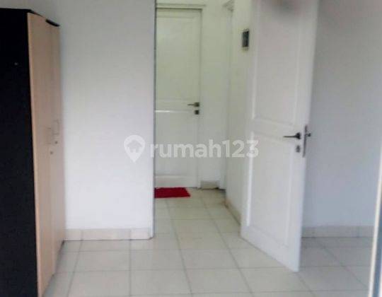 rumah cantik dan minimalis 2 lt di semanan dekat ke stasiun  2