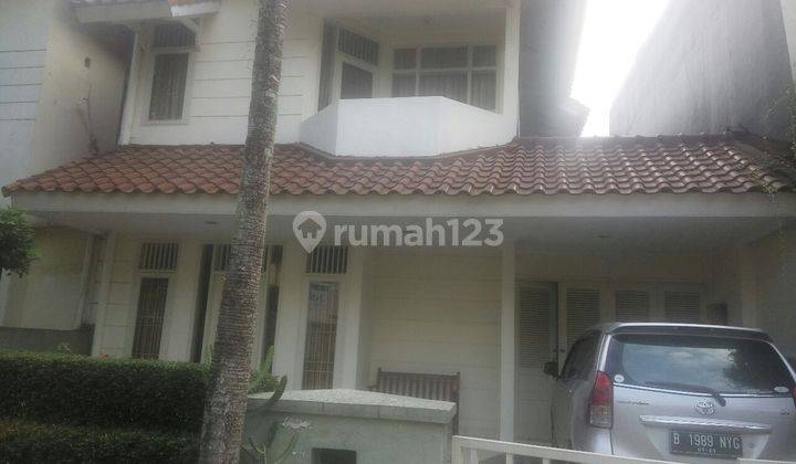 Rumah Cantik di kawasan elit nan aman 1