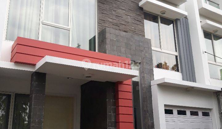 Townhouse cantik dekat dr Gelora Bung Karno (GBK) 1