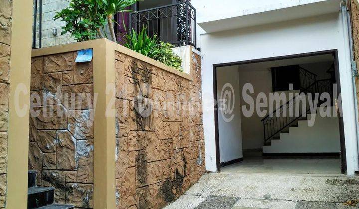 Rumah LUAS 5 Bedrooms Lt 300m Jl. Gunung Catur Denpasar Bali 2