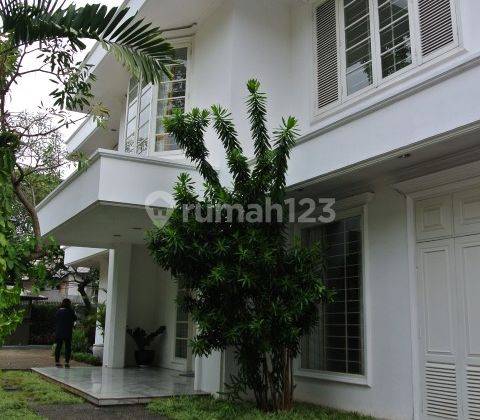 Spacious Beautiful House With Nice 4 Bedrooms At Kebayoran Baru Area 1