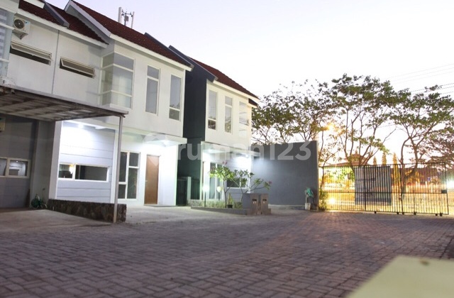 House near Pettarani Toll Road, Makassar, Araland Residence. 1