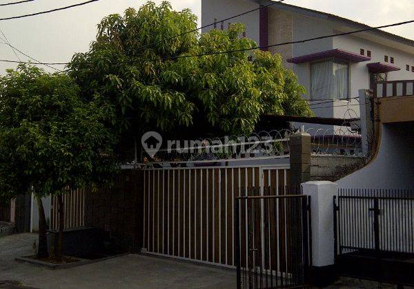 Jual Rumah Jl Pulo Tanjung - Jakarta Selatan Desain Unik 1