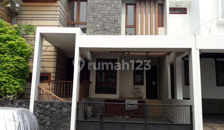 Rumah Dalam Townhouse Di Kebayoran Baru Rumah Dalam Townhouse Di Kebayoran Baru