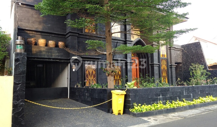 Rumah Cantik Unik Tebet Harga Hitung Tanah