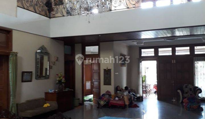 Turun Harga Rumah mewah antik tengah kota solo Bonus Furniture BU 1